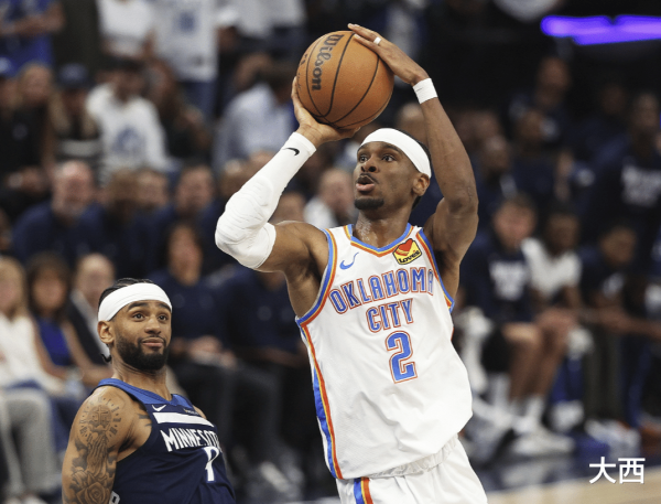 Thunder, you are too cruel. The Warriors have maintained the NBA first record for 8 years, and they are broken by you